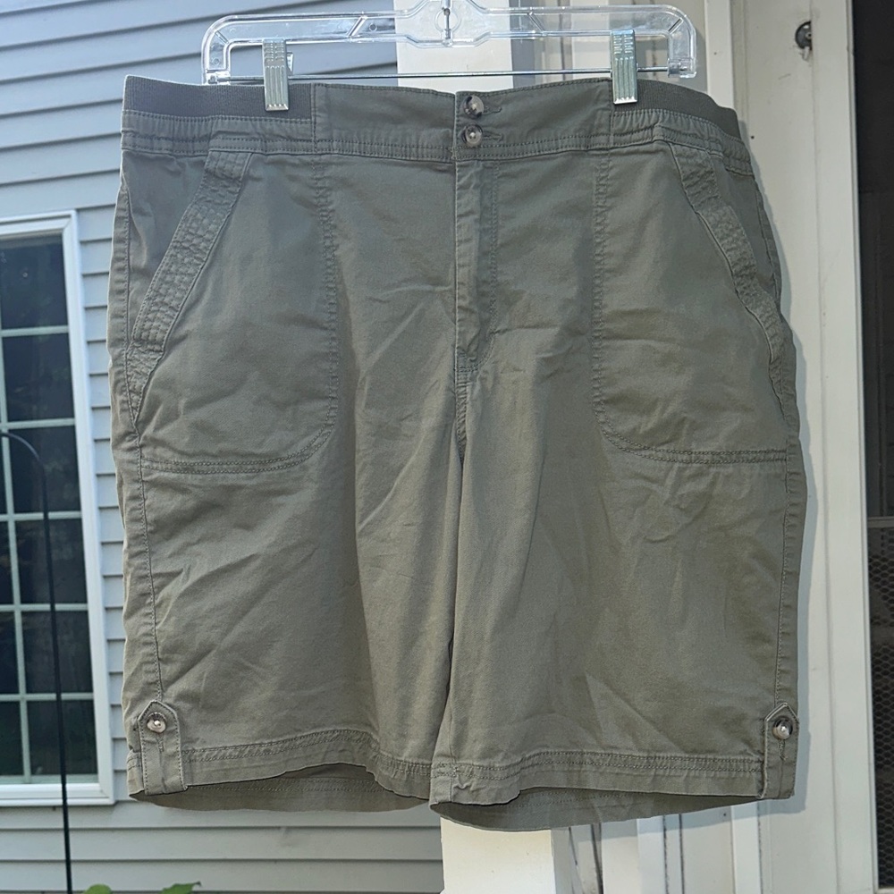Karen Scott Women's Olive Green Cotton Shorts Size 18